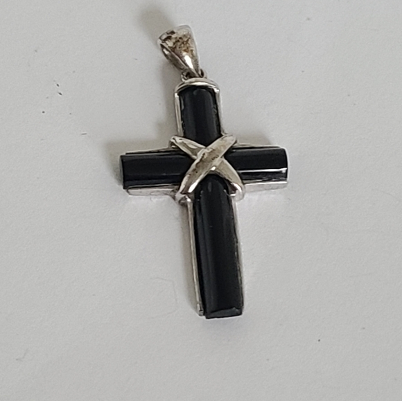 Vintage Boho Sterling Silver Black Onyx Handmade Carved Cross Pendant - Picture 4 of 9